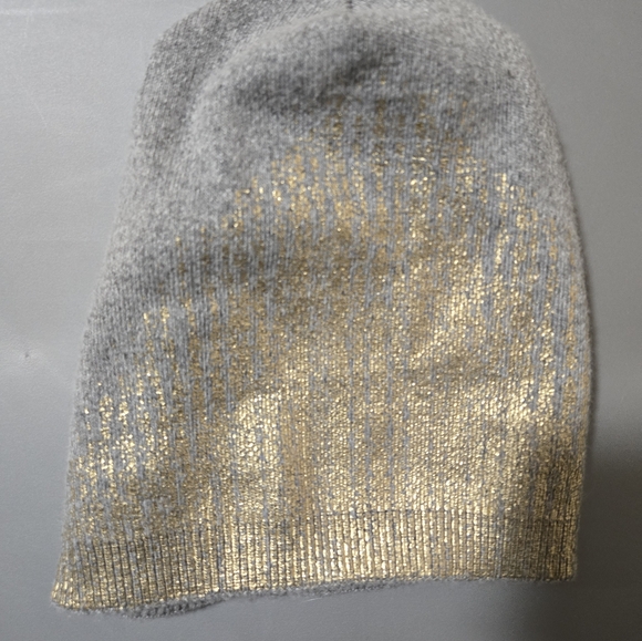 Retro Woolblend Gray and Metallic Gold Tuque - Picture 2 of 4